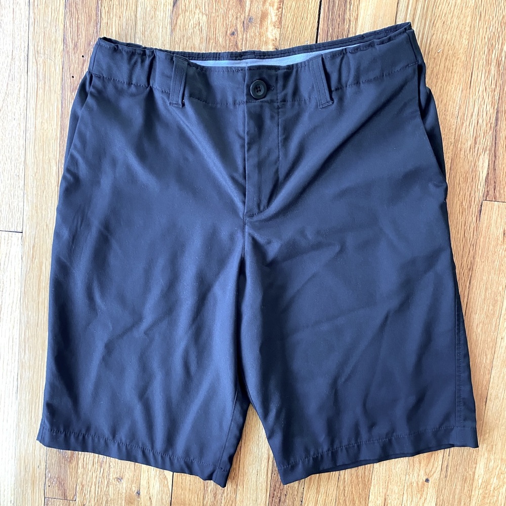 Under Armour Golf Shorts Youth Size Large/ 14 Black